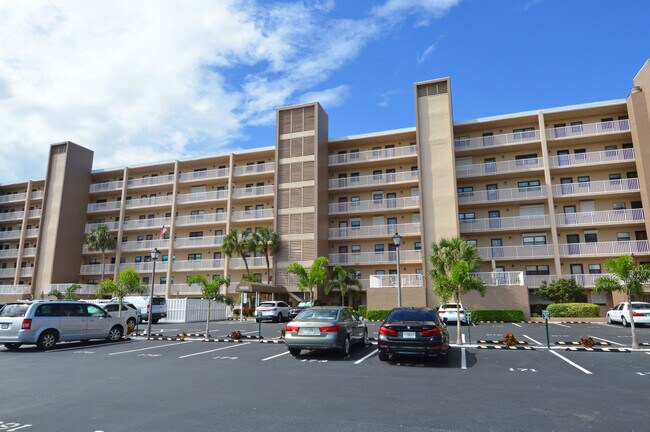 Photo - 18650 Gulf Blvd Unit 305