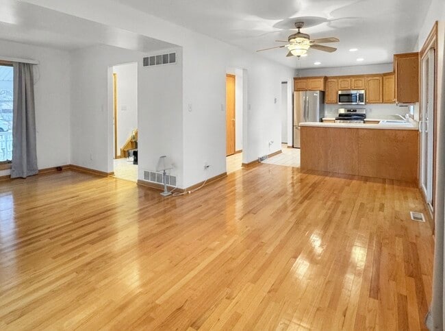 Photo - 1105 Summit Dr