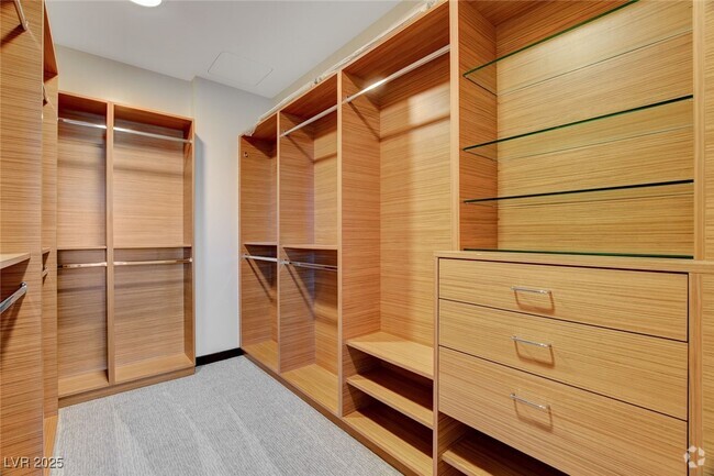 Building Photo - 3750 S Las Vegas Blvd Unit 4504 Rental
