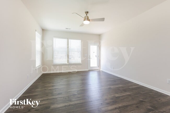 611 Goldburn Wy