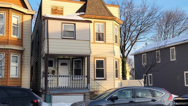 Building Photo - 174 Watson Ave Unit 174 Watson Ave #1