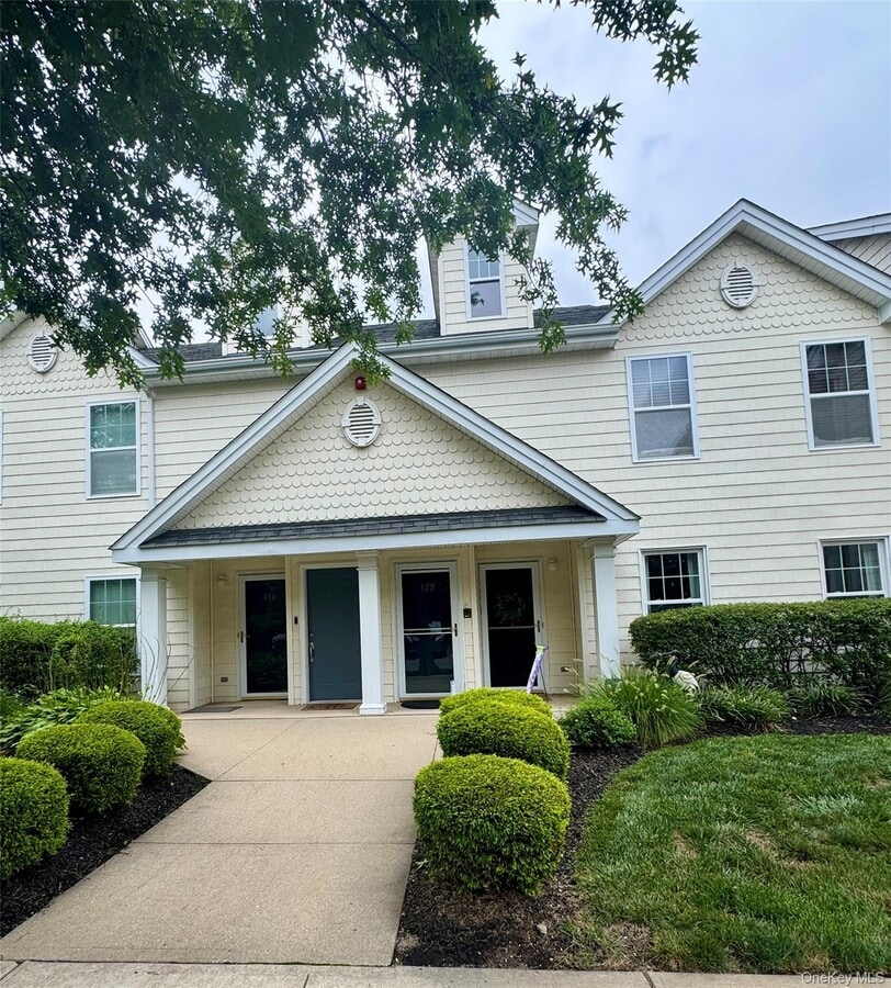 Photo - 139 Brattle Cir