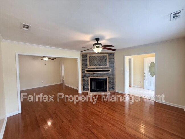 Photo - 107 Perriwinkle Pl