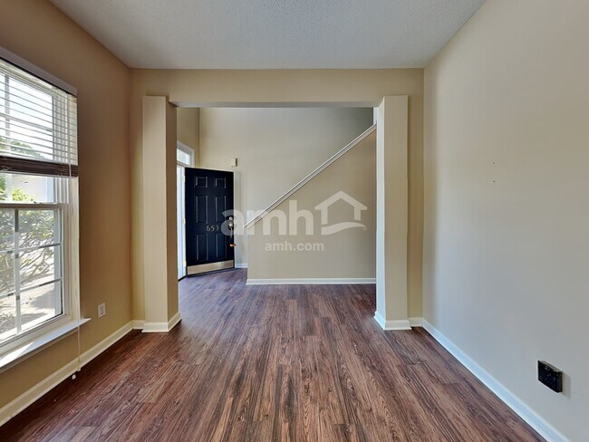 Photo - 653 Timber Walk Dr