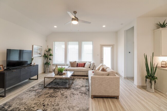 Photo - 603 Westwood Dr