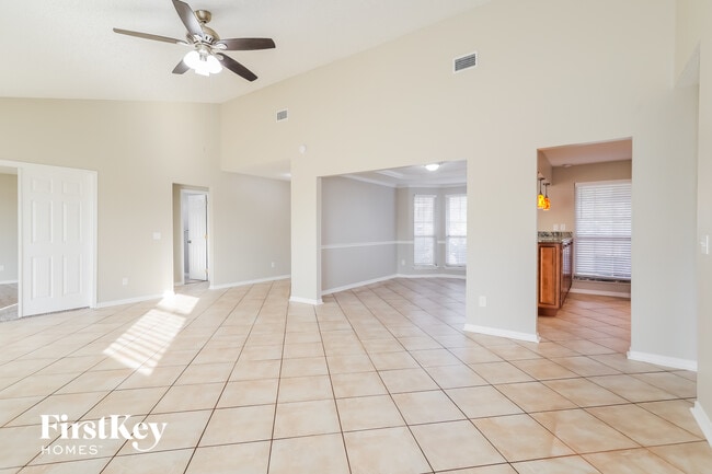 Photo - 8726 Bandera Cir S