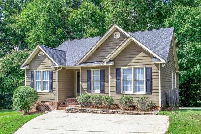 Photo - Charming 3 Bedroom Home