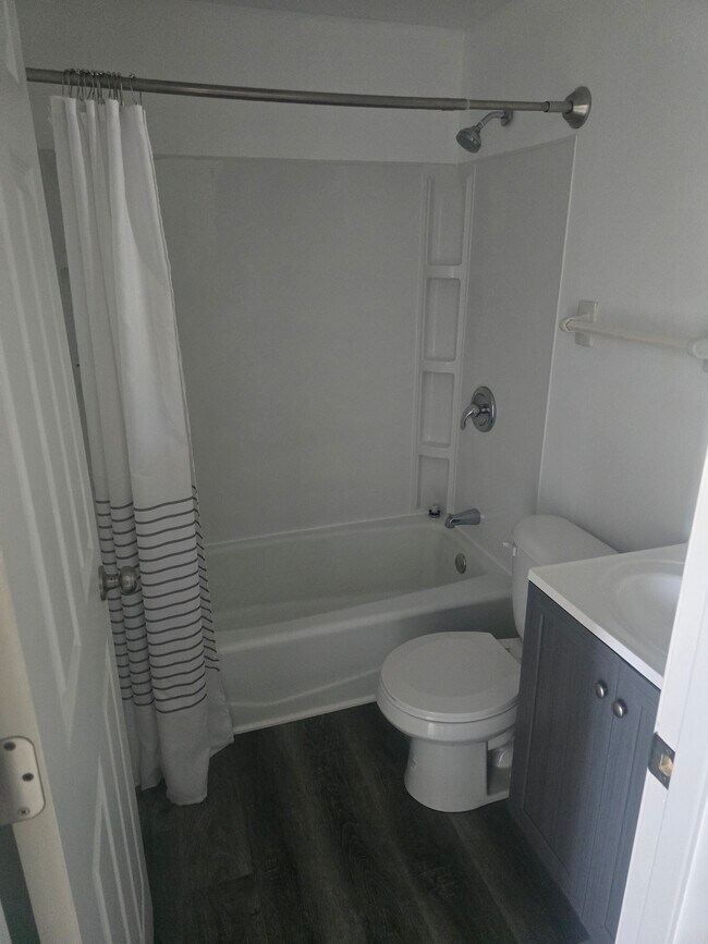 Bathroom on second floor - 1001 Romayne Ave