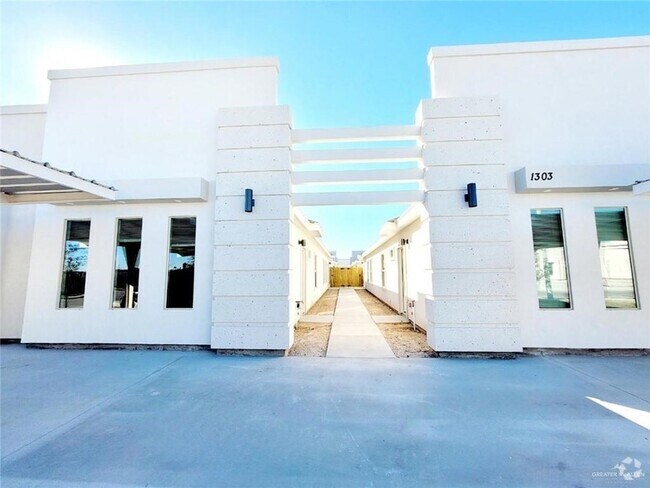 Building Photo - 1416 Vani Dr Unit 1 Rental