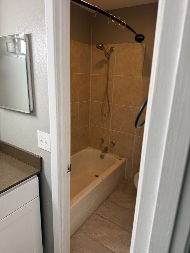 2827 North O.Henry Boulevard Unit 2817G