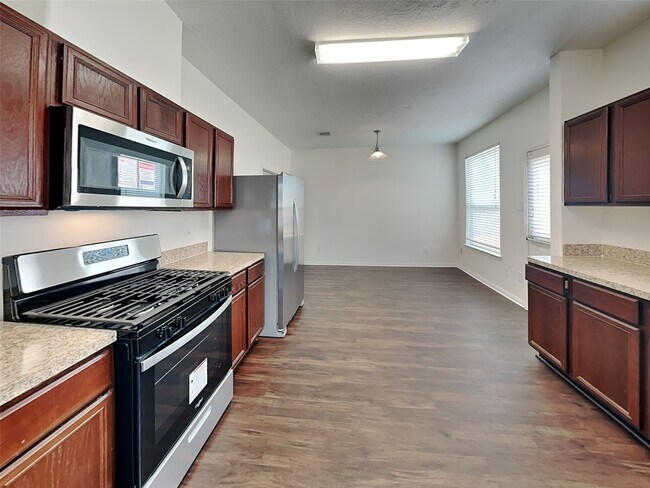 Photo - 3903 Hawthorn Glen Ct