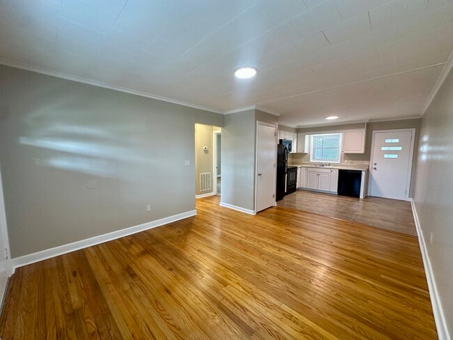 Photo - 705 Pennington Ave