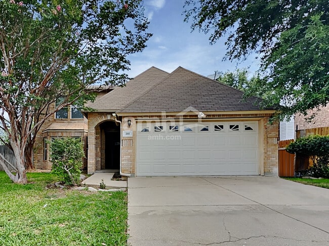 Photo - 205 Kissimmee Dr House