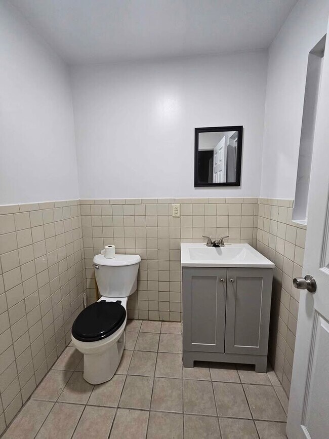 Photo - 552 E 24th St Unidad 2