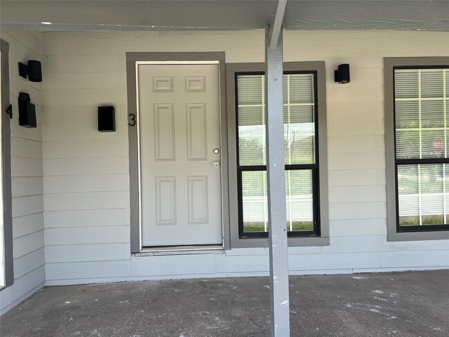 Photo - 201 Eastwood St Unit 3