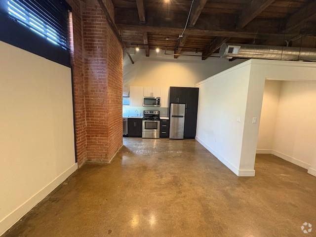 Building Photo - 806 Sampson St Unit 101 Rental