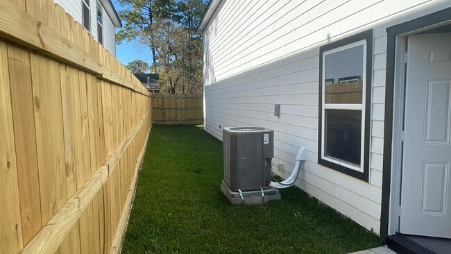 Photo - 6011 Wedgefield St