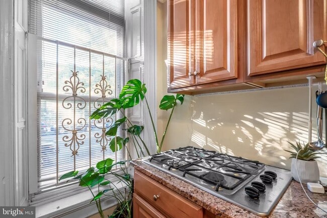 Photo - 711 Corinthian Ave Unit 1F