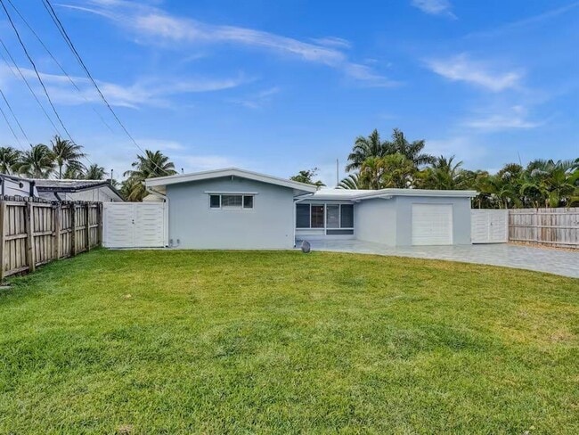 Photo - 2525 Gulfstream Ln