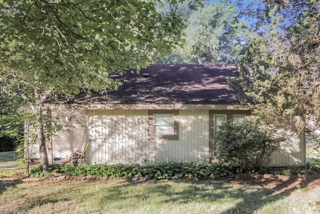 Building Photo - 6009 Falstaff Dr Rental