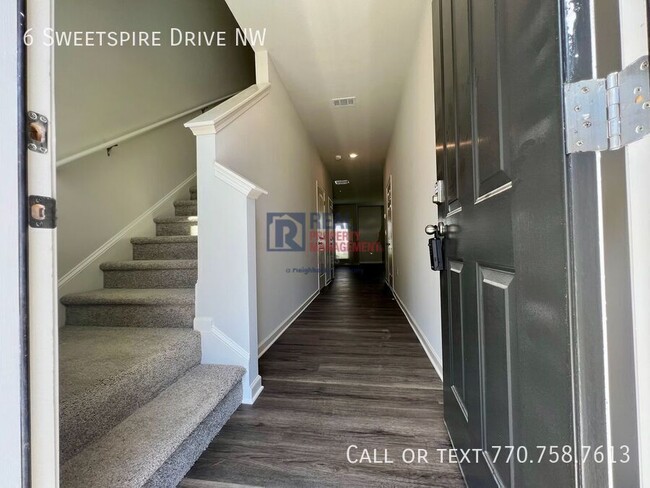 Photo - 6 Sweetspire Dr