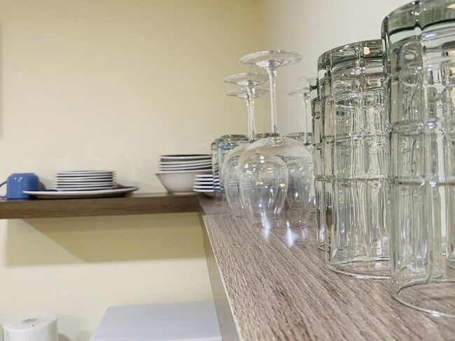 Photo - 2337 Ashmel Ct SW Unidad Ashmel Inn Apartment