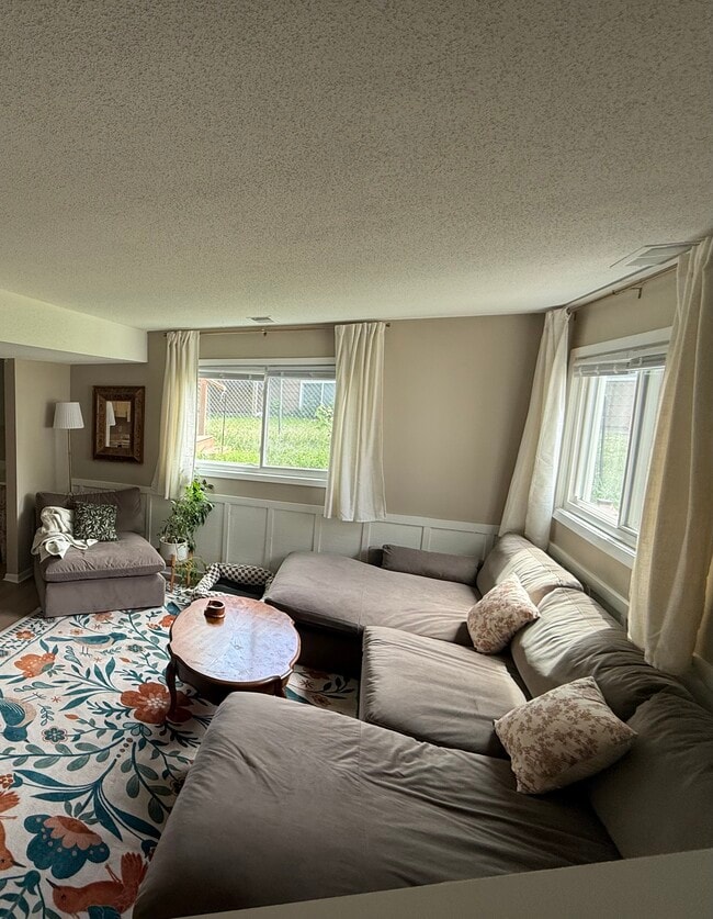 Photo - 12916 Pilgrim Ln N