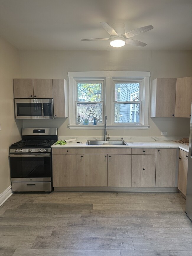 Photo - 4118 N Western Ave