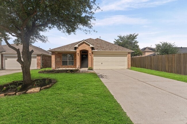 Building Photo - 24911 Sandusky Dr