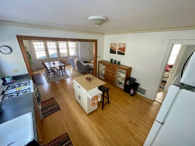 Kitchen - 3324 N Downer Ave Unit 3324 Downer