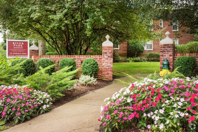 Building Photo - River Park Apartments