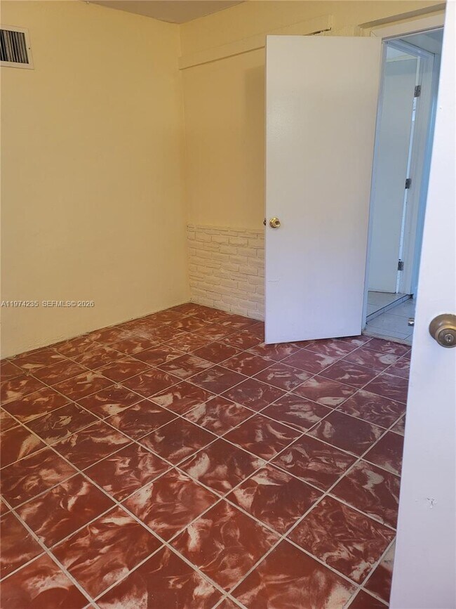 Photo - 1290 NW 120th St