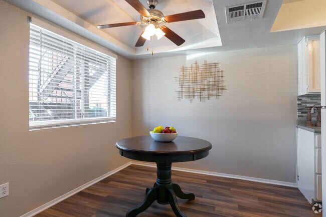 2BR, 1BA - 797SF