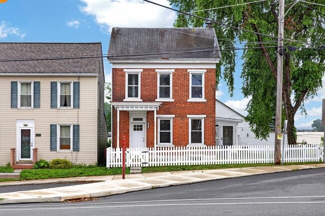 Building Photo - 1200 Montgomery Ave