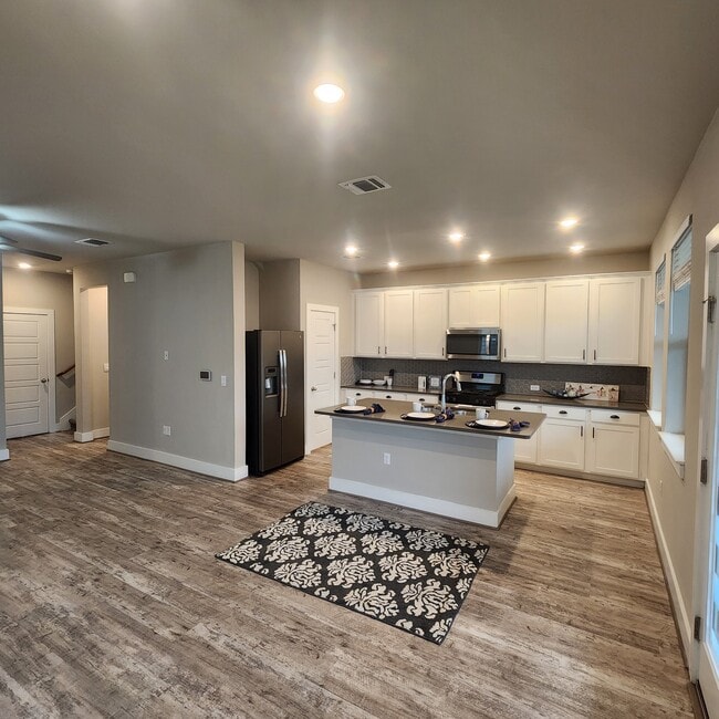 Photo - 7506 Burnham Pl