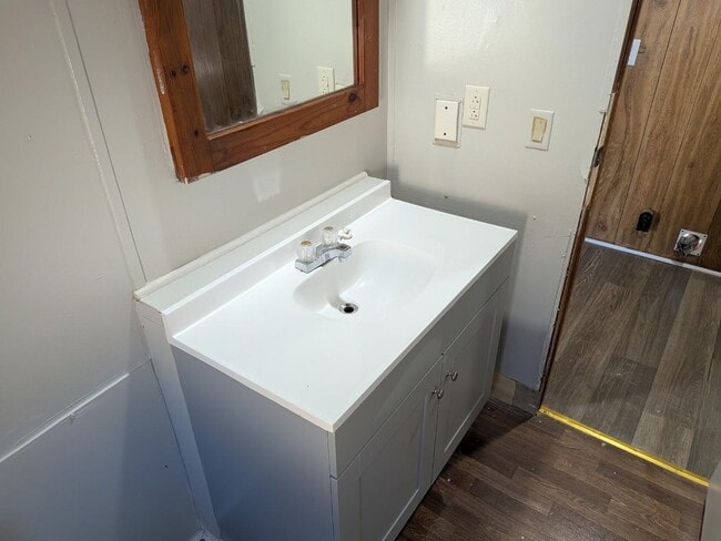 Photo - 2400 Oaklawn Blvd