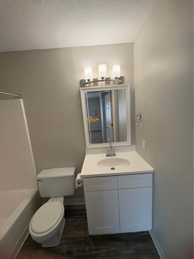 Bathroom - Huntington Hills Apartments & Townhomes