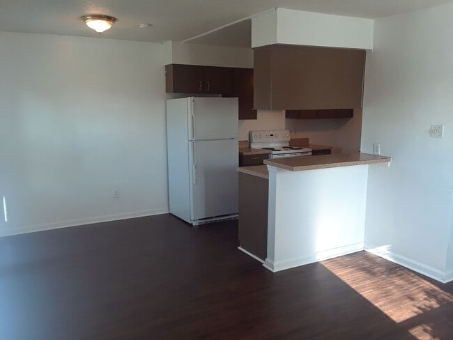 Photo - Virginia Beach- 3 Bed / 1.5 Bath end unit townhouse in Green Run