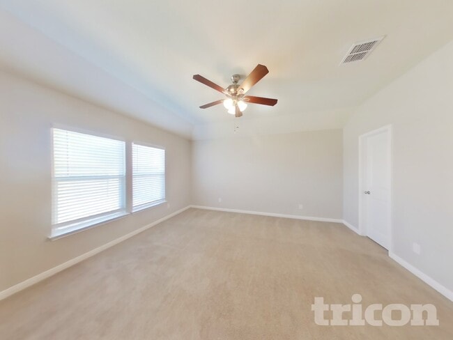 Photo - 210 Posey Pass