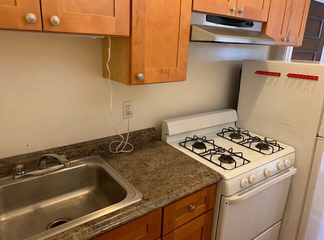 Building Photo - 2 Ware St Unit 206 Rental