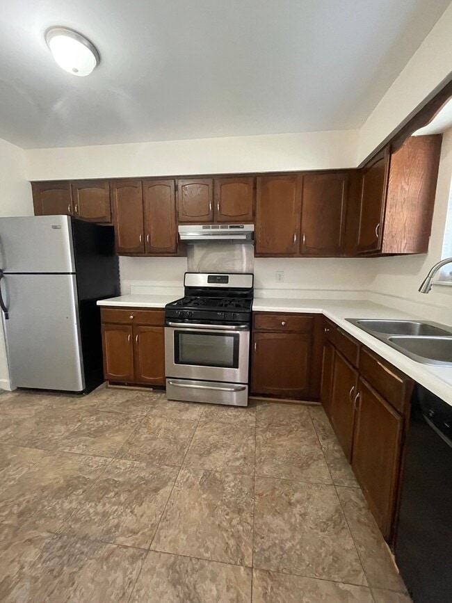 Photo - 6534 Cornwall Ct