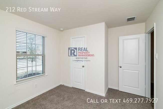 Photo - 212 Red Strm Wy