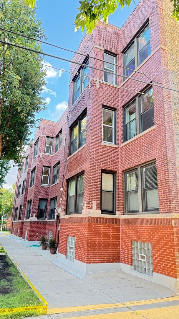 Photo - 4608 N Seeley Ave Unit 2