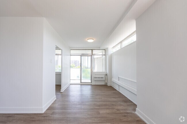 2BR, 1BA - Dining Room - 31-35 St. Dennis Drive