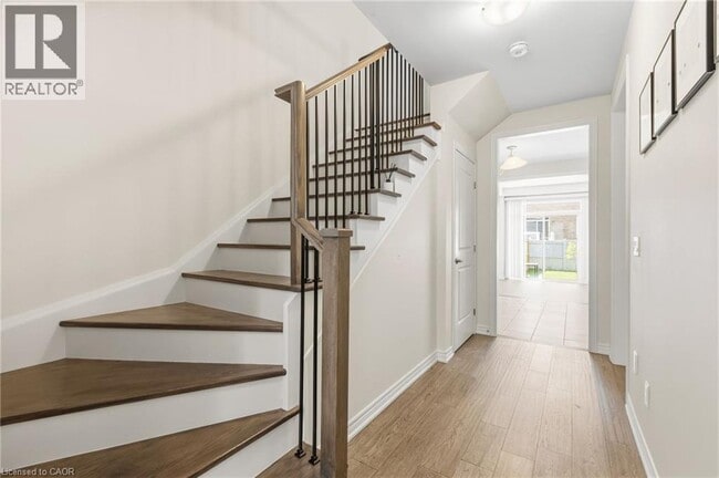 Photo - 289 Raymond Rd