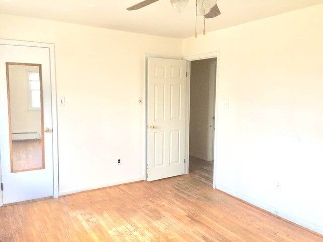 Photo - 4433 Village Dr