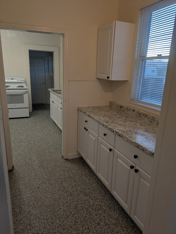 Photo - 515 W State St