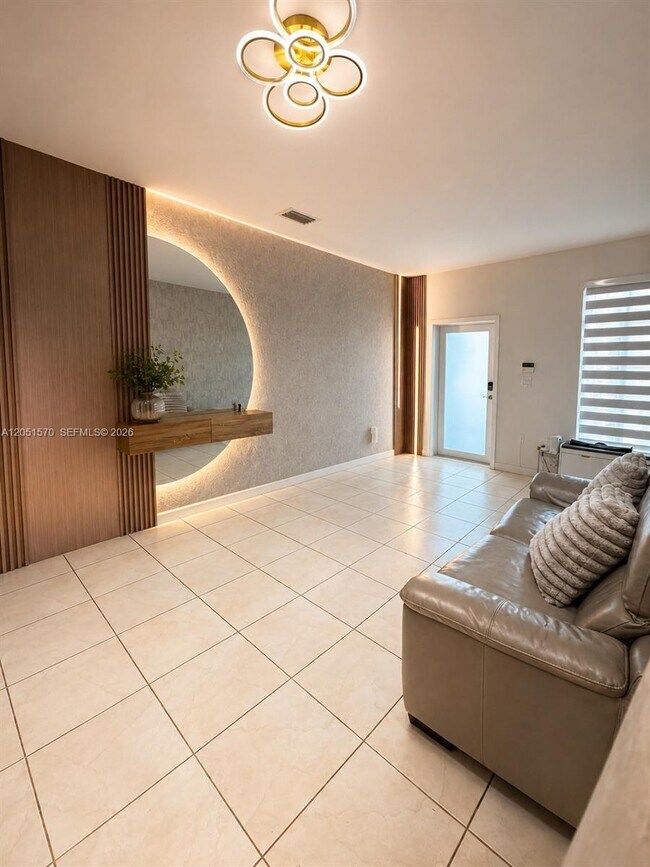 Photo - 5724 NW 112th Pl