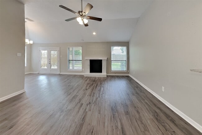 Photo - 8155 Big Oak Trail Dr