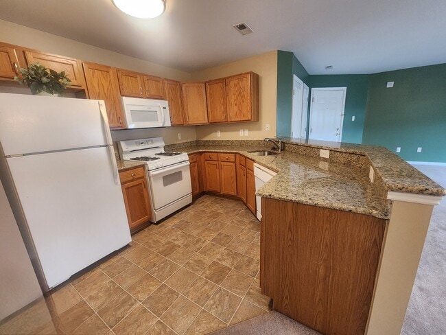 Building Photo - 2026 Windsong Dr Unit 3C Rental